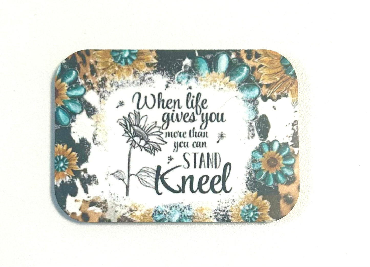 Kneel magnet