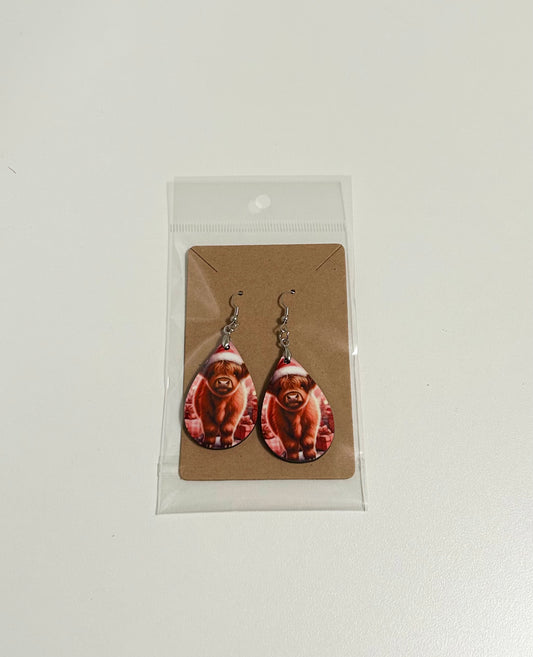 Christmas highland cow teardrop earrings